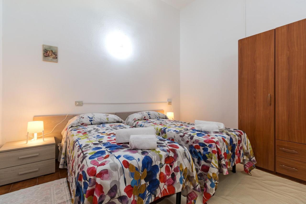 Near The Port Apartment Cala Gonone Exterior foto